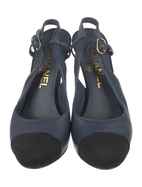 Chanel Interlocking CC Logo Leather Slingback Pumps