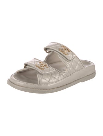 Chanel Interlocking CC Logo Patent Leather Slides