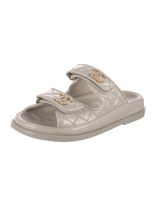 Chanel Interlocking CC Logo Patent Leather Slides