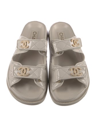 Chanel Interlocking CC Logo Patent Leather Slides