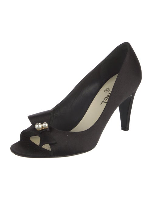 Chanel Interlocking CC Logo Satin Pumps