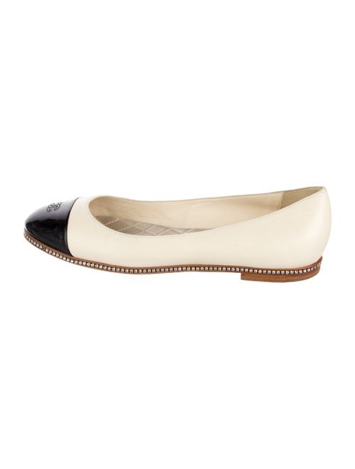 Chanel Interlocking CC Logo Leather Ballet Flats
