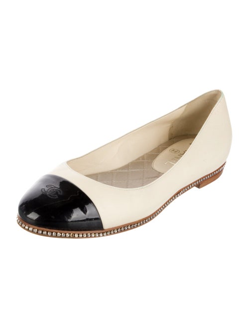 Chanel Interlocking CC Logo Leather Ballet Flats