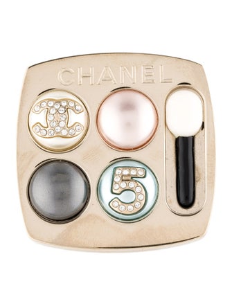 Chanel 2023 CC Faux Pearl, Strass & Resin Eyeshadow Brooch