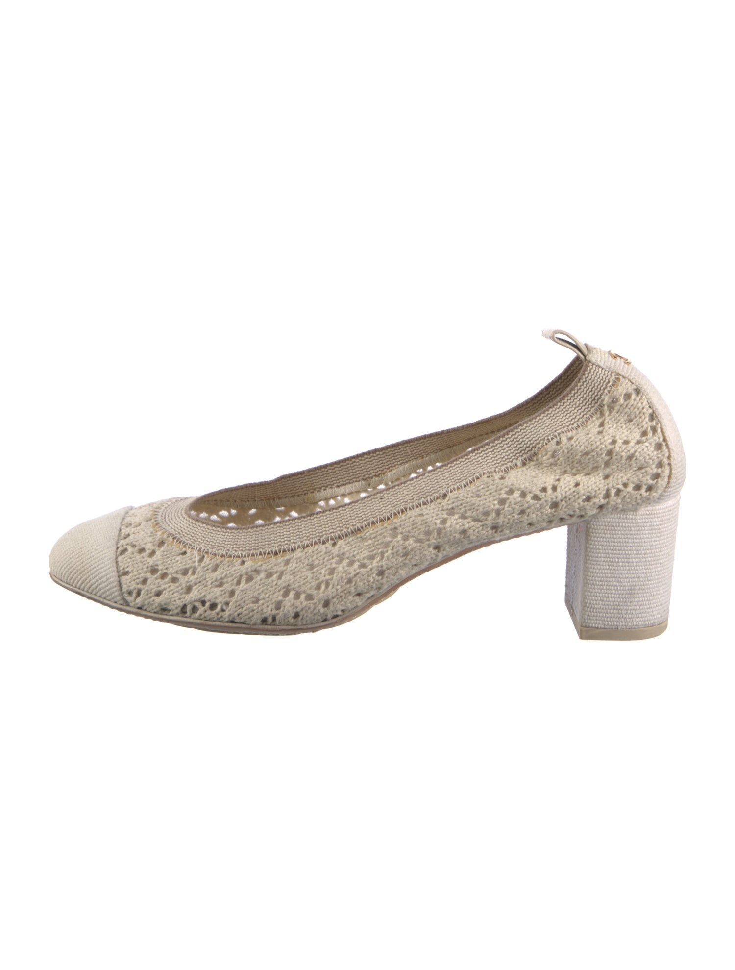 Chanel Interlocking CC Logo Pumps