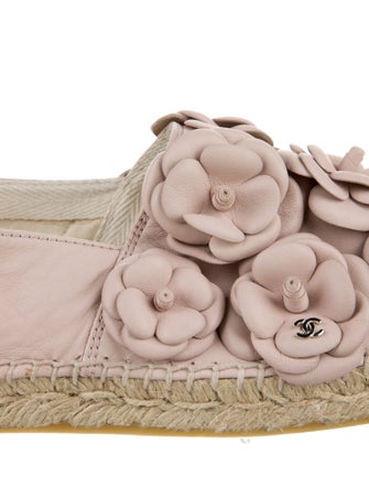 Chanel Interlocking CC Logo Leather Espadrilles