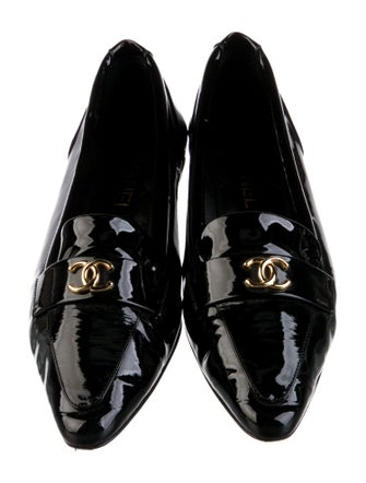 Chanel 2024 Interlocking CC Logo Loafers