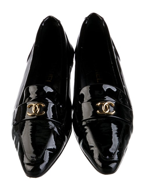 Chanel 2024 Interlocking CC Logo Loafers