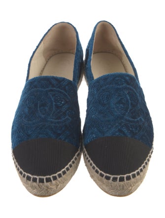 Chanel 2017 Interlocking CC Logo Espadrilles