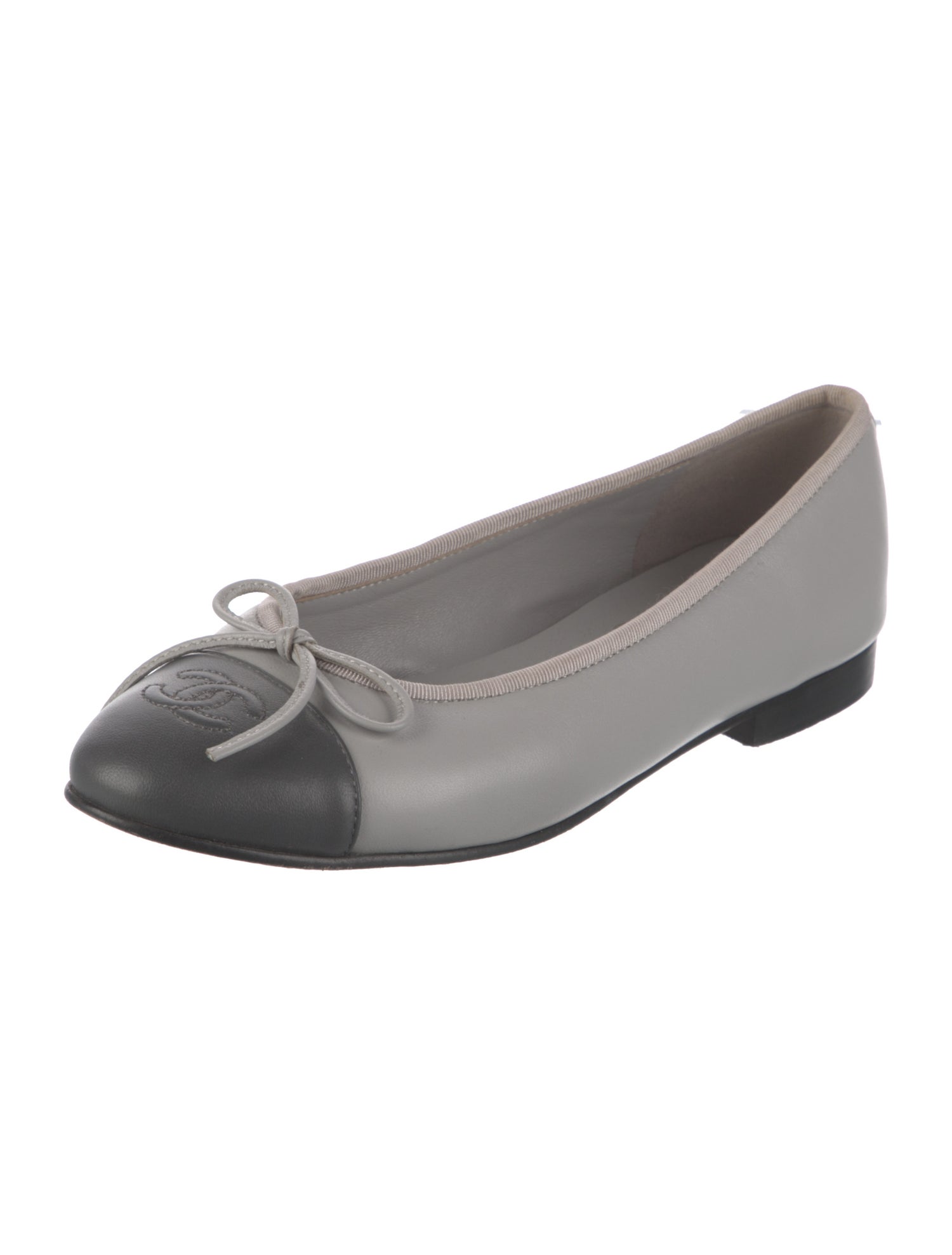 Chanel Interlocking CC Logo Leather Ballet Flats