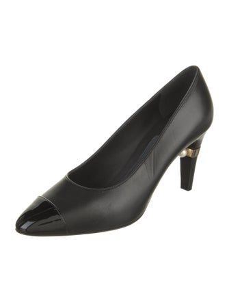Chanel 2019 Interlocking CC Logo Pumps
