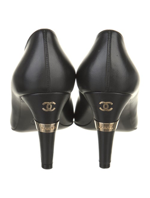 Chanel 2019 Interlocking CC Logo Pumps