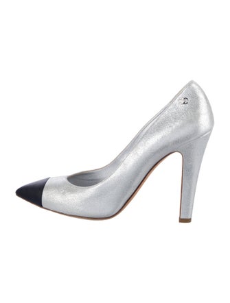 Chanel Interlocking CC Logo Leather Pumps