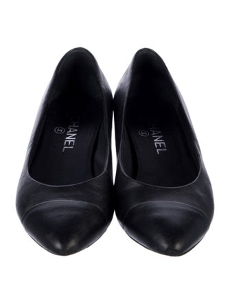 Chanel 2014 Interlocking CC Logo Pumps