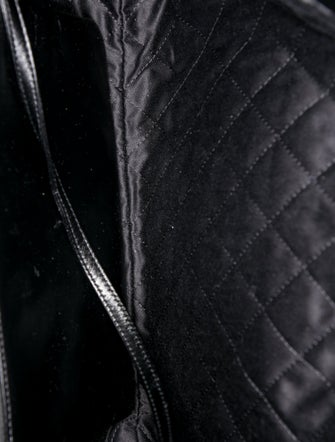 Chanel Small 22 Hobo w/ Pouch