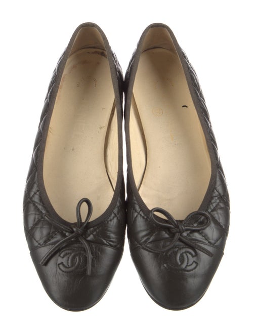 Chanel Interlocking CC Logo Leather Ballet Flats