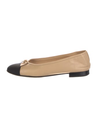 Chanel Interlocking CC Logo Leather Ballet Flats