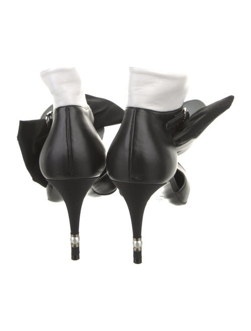 Chanel 2023 Interlocking CC Logo D'Orsay Pumps