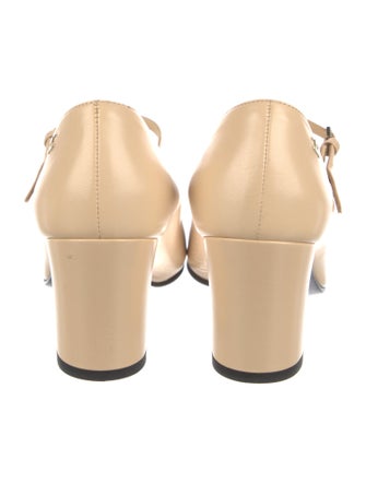 Chanel Interlocking CC Logo Leather Pumps