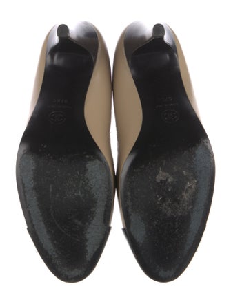 Chanel 2022 Interlocking CC Logo Pumps