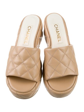 Chanel Interlocking CC Logo Leather Slides