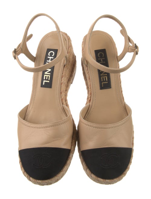 Chanel 2023 Interlocking CC Logo Slingback Pumps