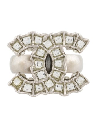 Chanel Strass CC Cocktail Ring