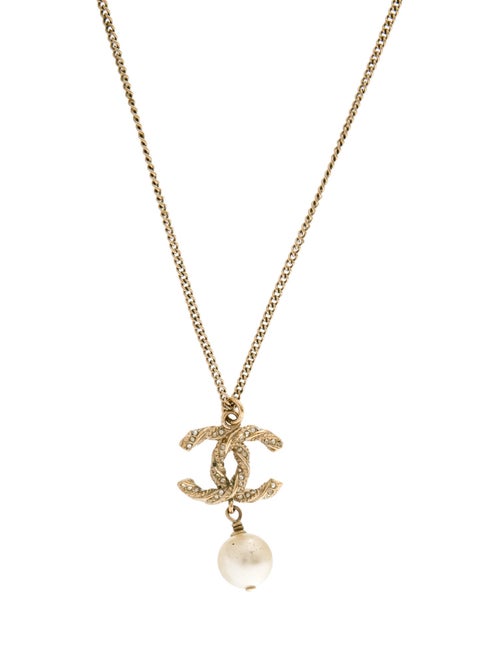 Chanel Faux Pearl & Strass CC Pendant Necklace