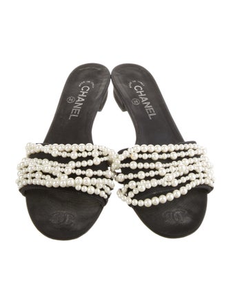 Chanel 2017 Interlocking CC Logo Slides