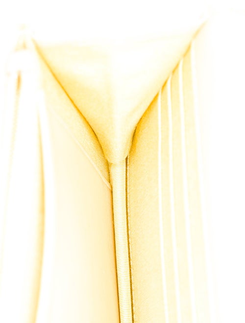 Chanel Classic Chevron Wallet On Chain