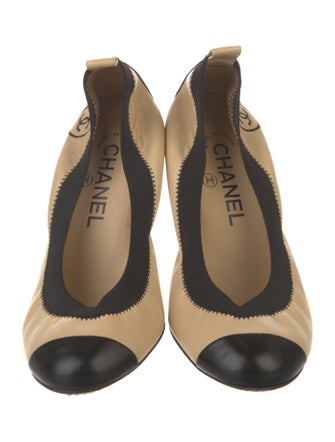 Chanel 2012 Interlocking CC Logo Pumps