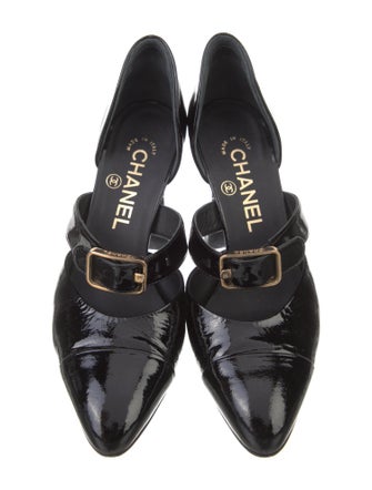 Chanel Interlocking CC Logo Patent Leather D'Orsay Pumps