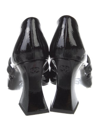 Chanel Interlocking CC Logo Patent Leather D'Orsay Pumps