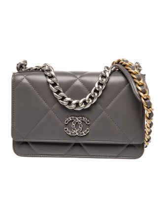 Chanel 19 Wallet On Chain