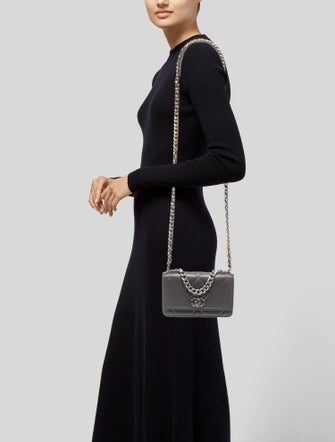 Chanel 19 Wallet On Chain