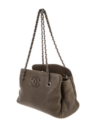 Chanel Hamptons CC Shoulder Bag