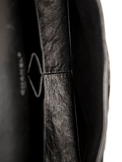 Chanel Classic Maxi Double Flap Bag