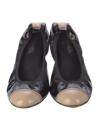 Chanel Interlocking CC Logo Patent Leather Slingback Pumps