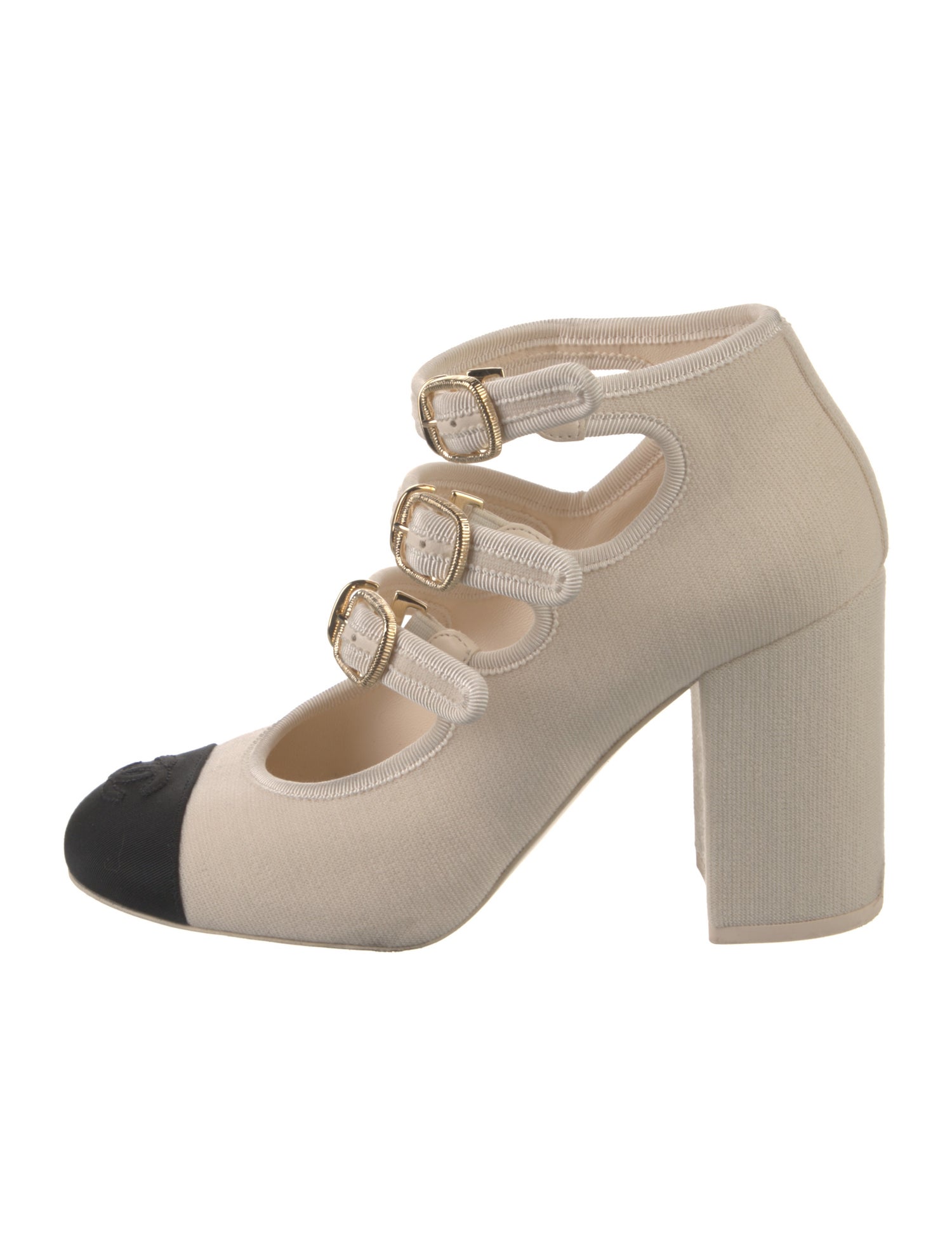 Chanel 2025 Interlocking CC Logo Pumps