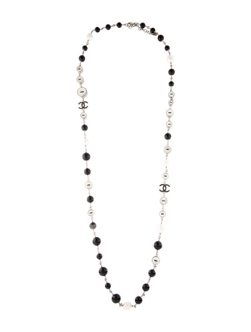 Chanel Pearl, Mother of Pearl, & Strass CC Necklace