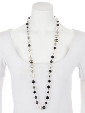 Chanel Pearl, Mother of Pearl, & Strass CC Necklace