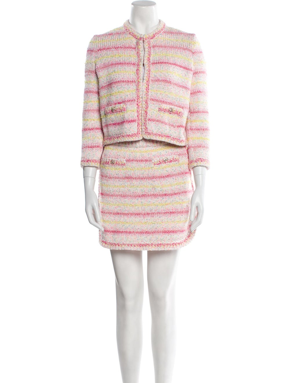 Look 20 from the Cruise 2024 Runway Show. Chanel … - image 1