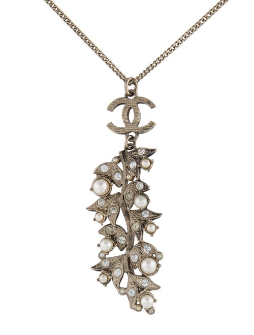 Chanel Faux Pearl & Strass CC Pendant Necklace