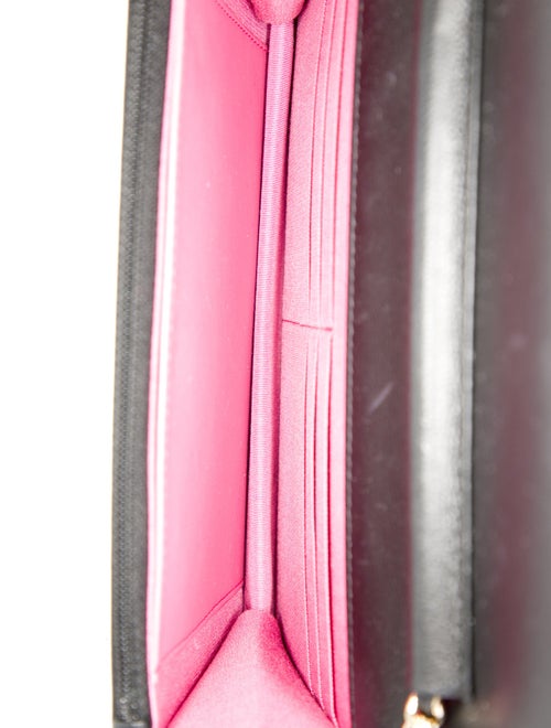 Chanel Quilted CC Wallet On Chain