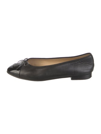 Chanel Interlocking CC Logo Leather Ballet Flats