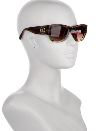 Chanel Interlocking CC Logo Wayfarer Sunglasses