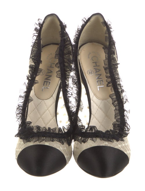 Chanel Interlocking CC Logo Lace Pumps