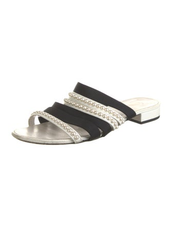 Chanel Interlocking CC Logo Patent Leather Slides
