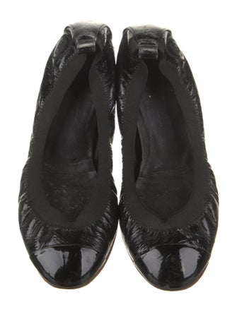 Chanel Interlocking CC Logo Leather Ballet Flats