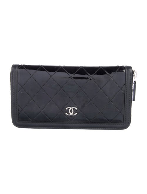 Chanel 2014-2015 Interlocking CC Logo Trifold Wallet